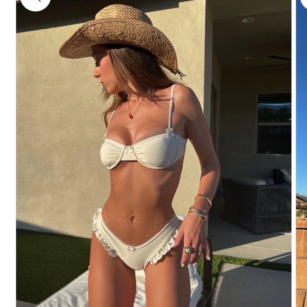 Stylish White Bikini Set- Strawberry Milk Mob